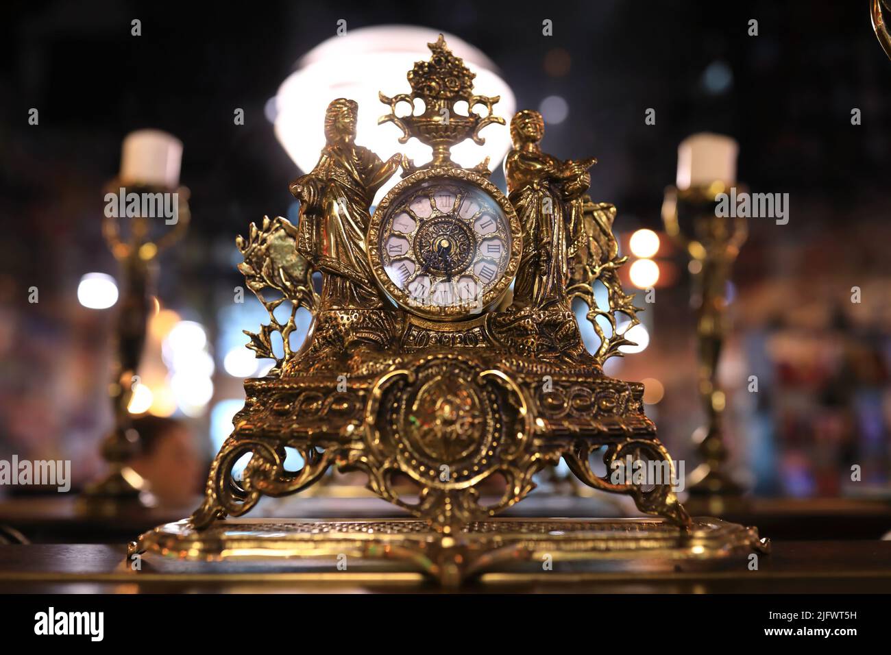 Antique gilded table clock hi-res stock photography and images - Alamy