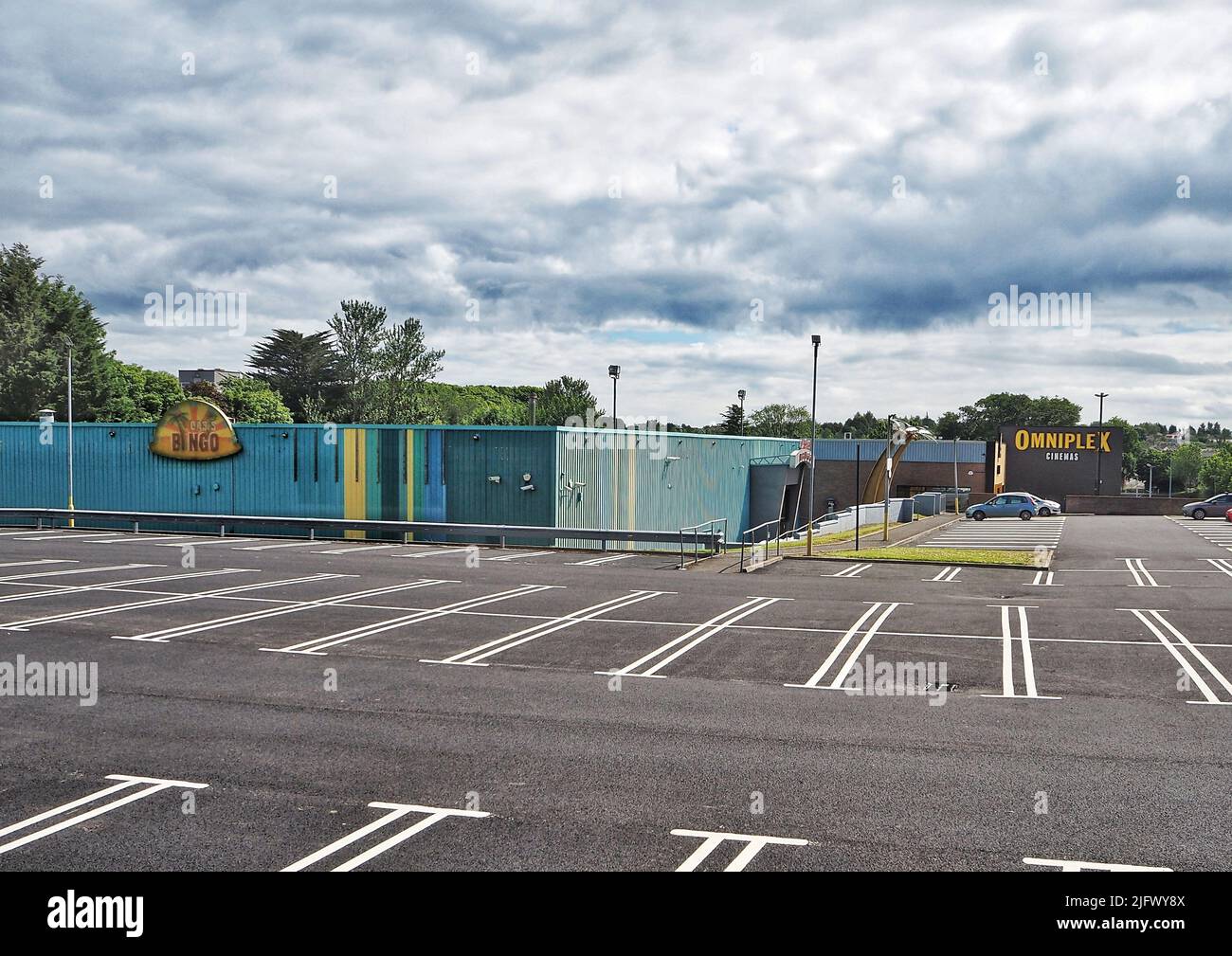 Oasis Bingo and Bangor Omniplex cinema in Bangor city, Northern Ireland Stock Photo