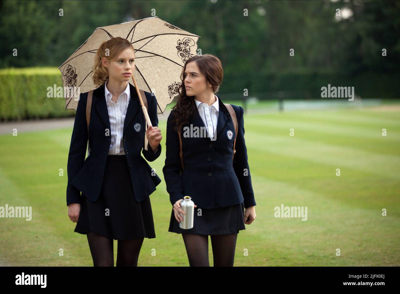LUCY FRY, ZOEY DEUTCH, VAMPIRE ACADEMY, 2014 Stock Photo - Alamy