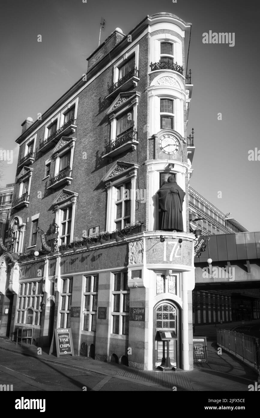 The Blackfriar in London in monochrome, built in about 1875 on the site of a former medieval Dominican friary Stock Photo