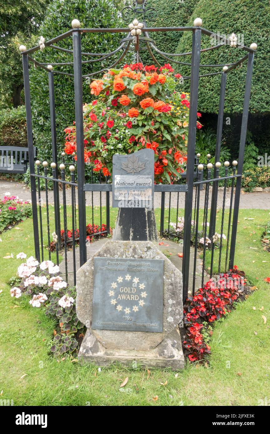 National Gold Award for Towns and Villages in Bloom 2005 in Wetherby, a market town and civil parish in the City of Leeds district, W. Yorkshire, UK. Stock Photo