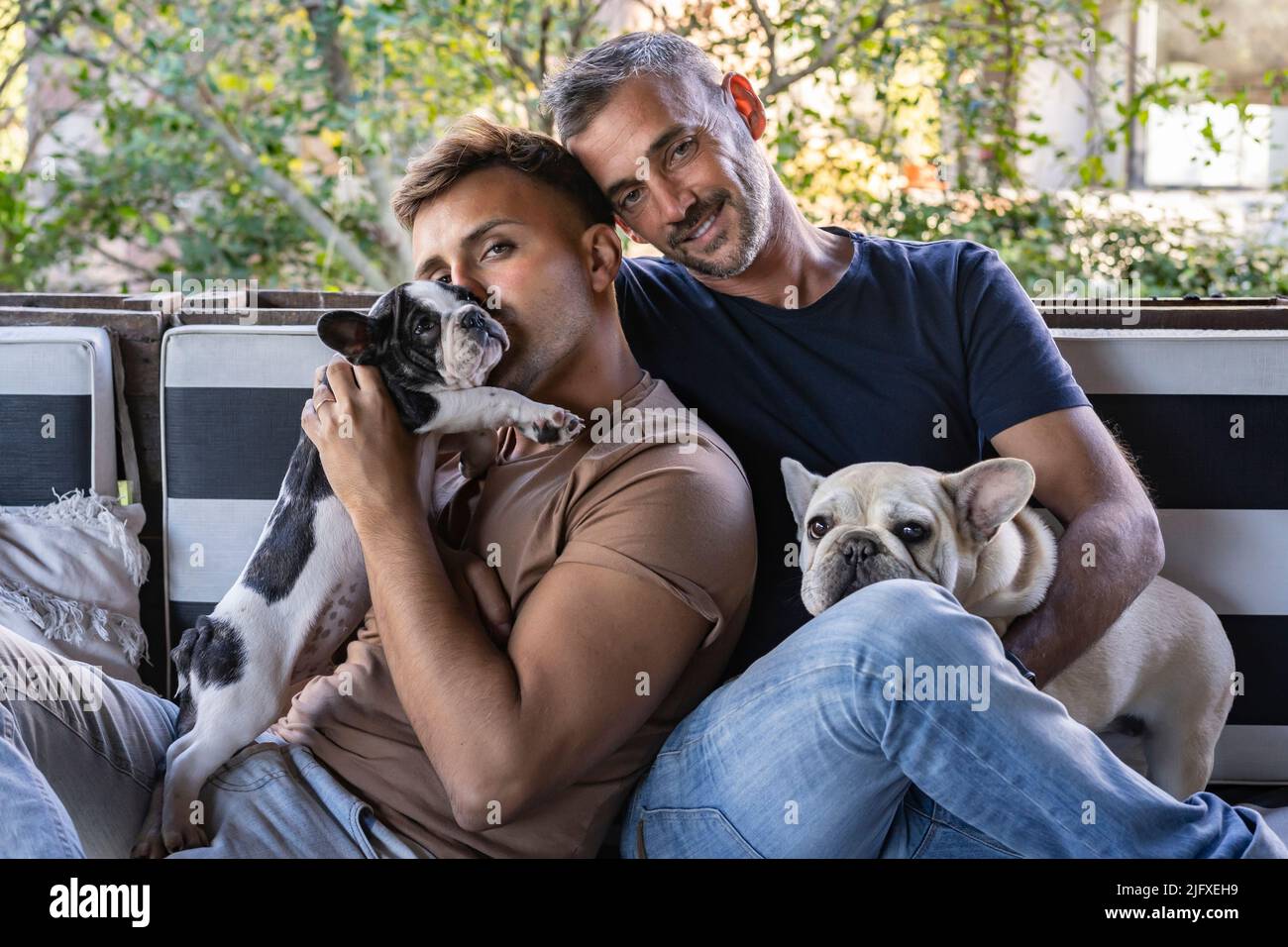 Camera male gay hi-res stock photography and images - Page 3 - Alamy