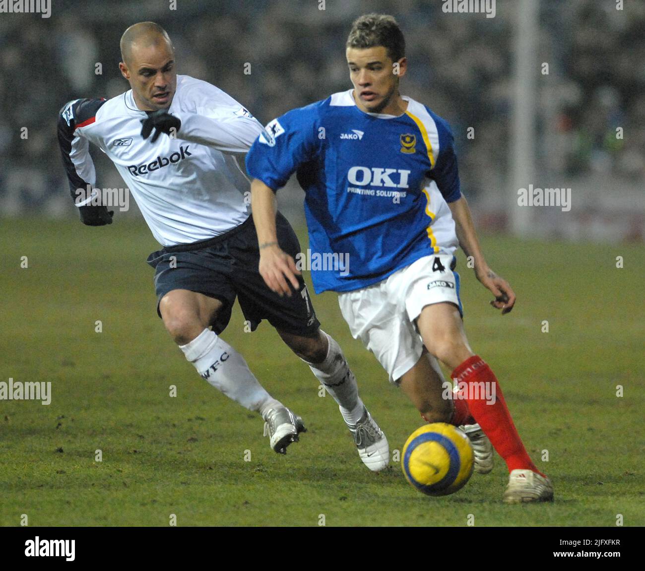 Portsmouth v Bolton Stelios Giannakopoulos and Andres D'Alessandro Pic MMIKE WALKER 2006 Stock Photo