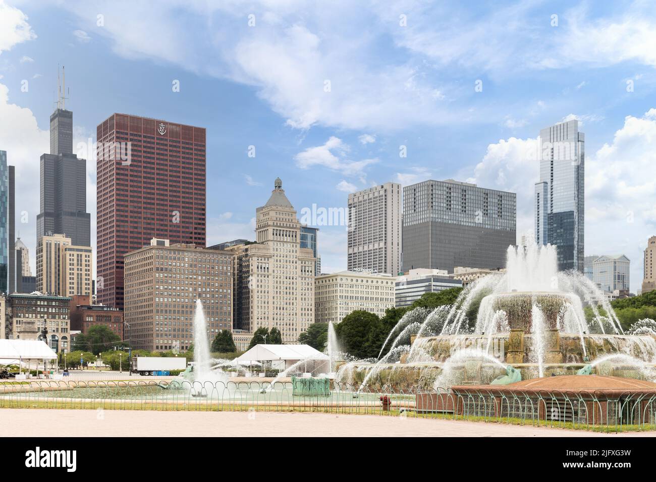 The Buckingham Fountain, in the Grant Park area of downtown Chicago, with the skyline in the background. Stock Photo