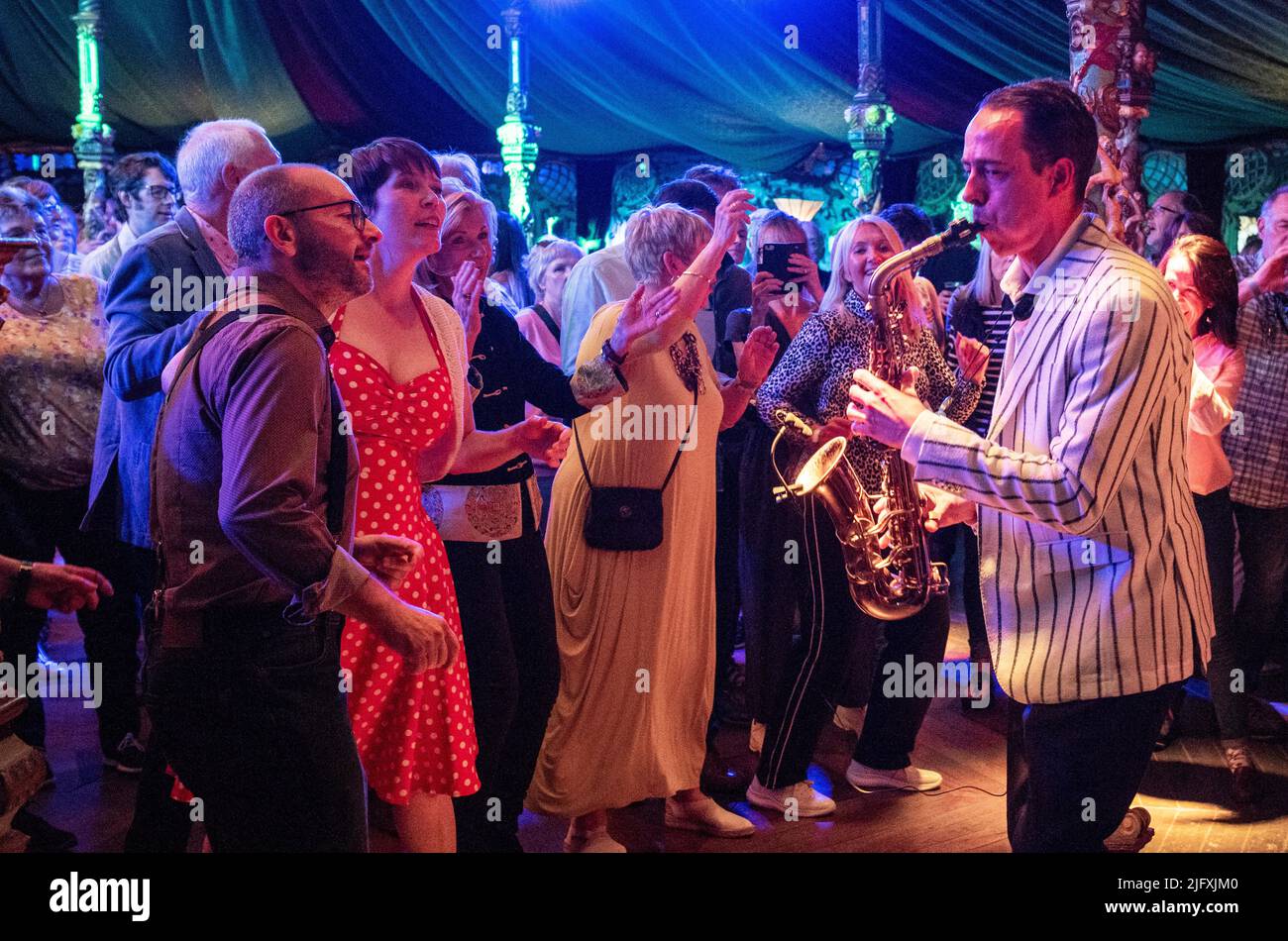 Harrogate, 5th July 2022. The Gipsy Queens playing a live give in the Spiegeltent as part of The Harrogate Festival in froont of a very lively audience. Picture Credit: ernesto rogata/Alamy Live News Stock Photo