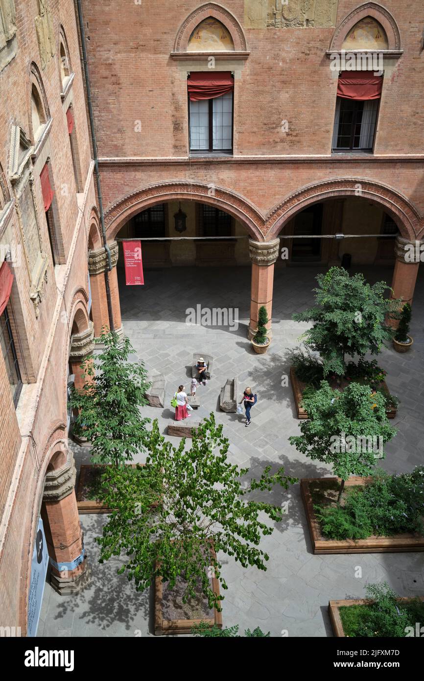 Courtyard Garden at the Palazzo Communale or Palazzo d'Accursio Bologna Italy Stock Photo