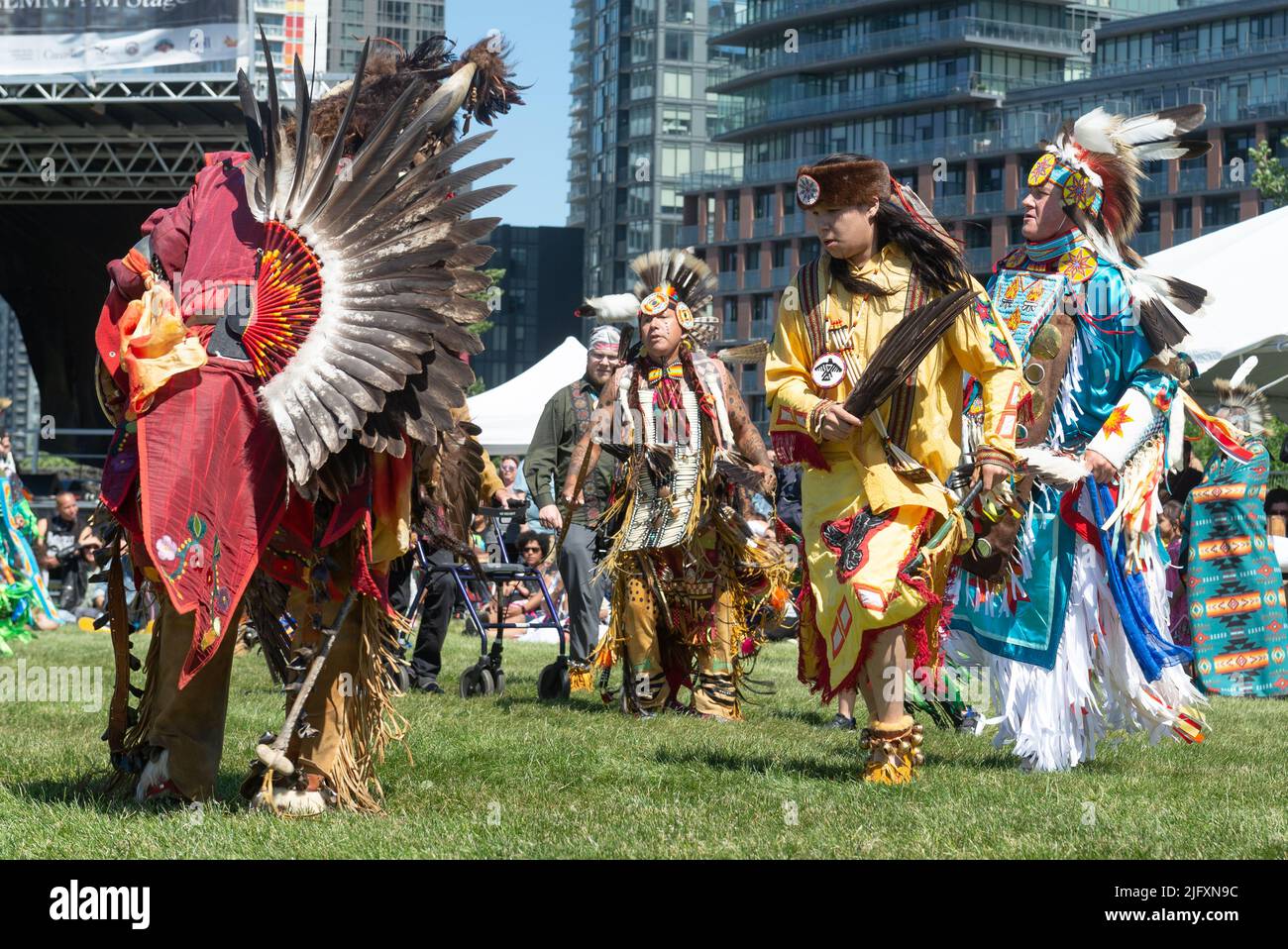 Indigenous art festival and toronto hi-res stock photography and images ...