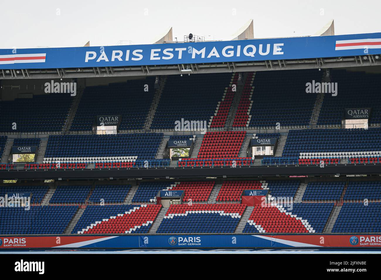 Paris, France. 05th July, 2022. The lawn of Paris-Saint-Germain (PSG) stadium (interior), the Parc des Princes, home pitch of the French Ligue 1 football club. in Paris, France on July 5, 2022. Credit: Victor Joly/Alamy Live News Stock Photo