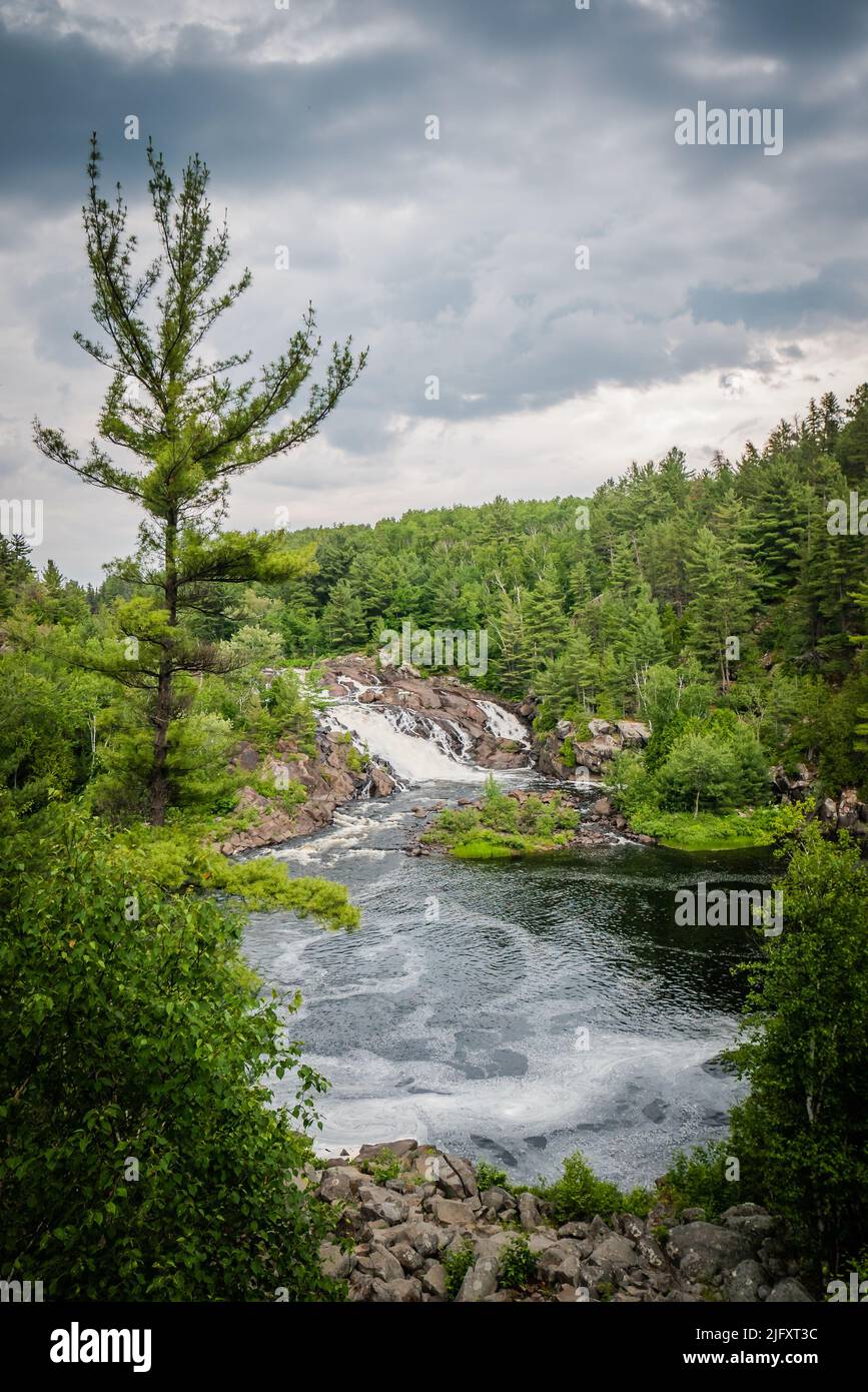Onaping water falls hires stock photography and images Alamy