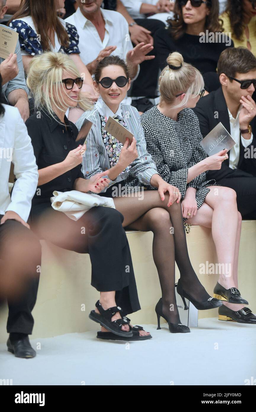 Marion Cotillard attends the Chanel Haute Couture Fall Winter 2022 2023 ...