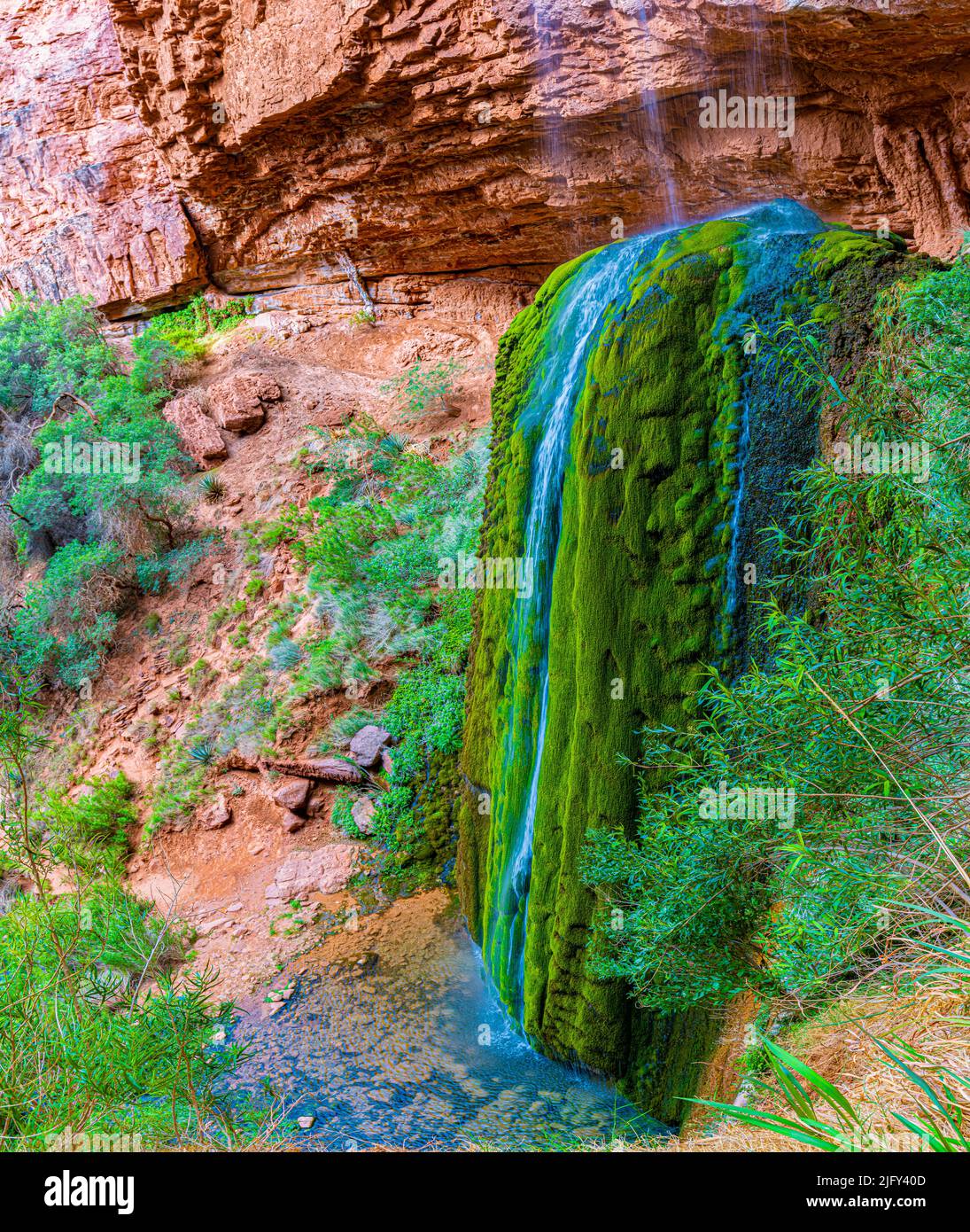 Ribbon Falls On The North Kaibab Trail, Grand Canyon National Park, Arizona, USA Stock Photo