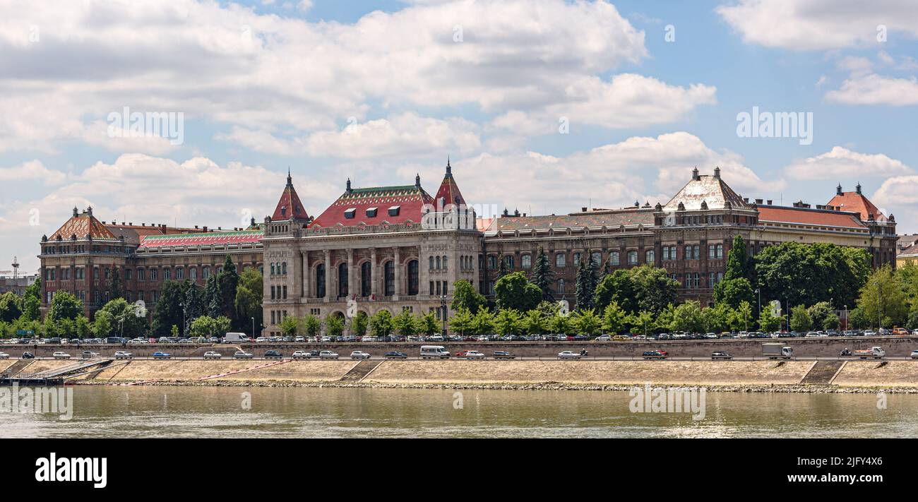 The K building of the Budapest University of Technology and Economics overlooking the Danube Stock Photo