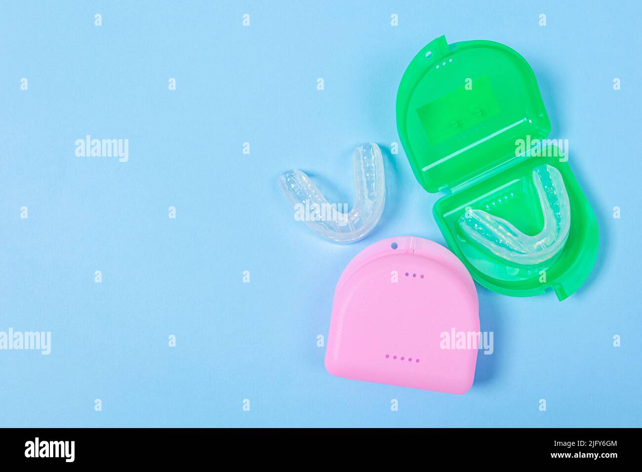 orthodontic silicone simulator. tray for teeth in a case Invisible leveling brackets. Mobile