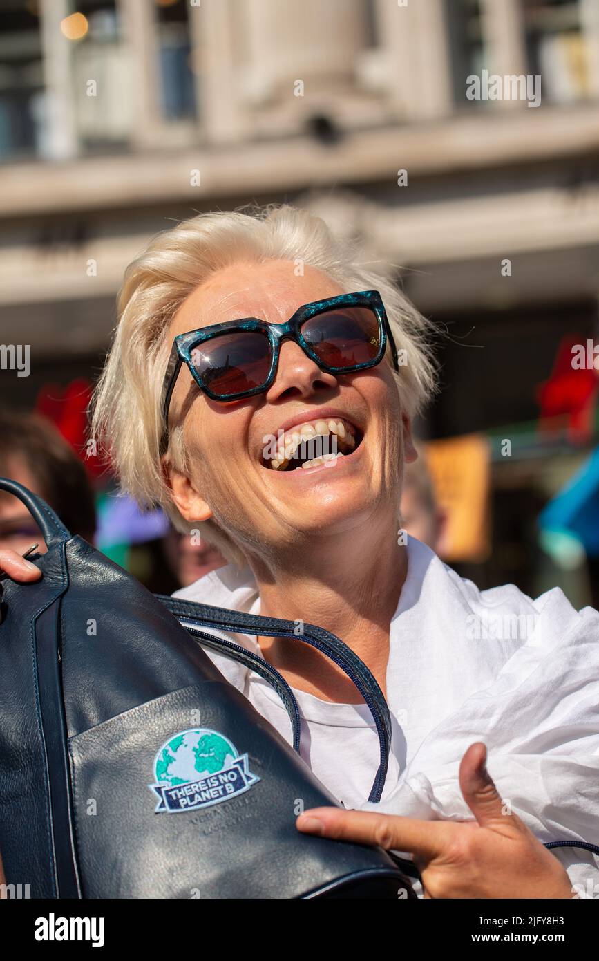 British actress Emma Thompson attends the Extinction Rebellion demonstration, London, in protest of world climate breakdown and ecological collapse. Stock Photo