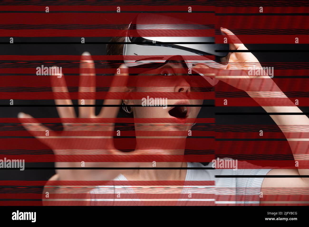 Digital disconnection hi-res stock photography and images - Alamy - Disconnection In Virtual Reality
