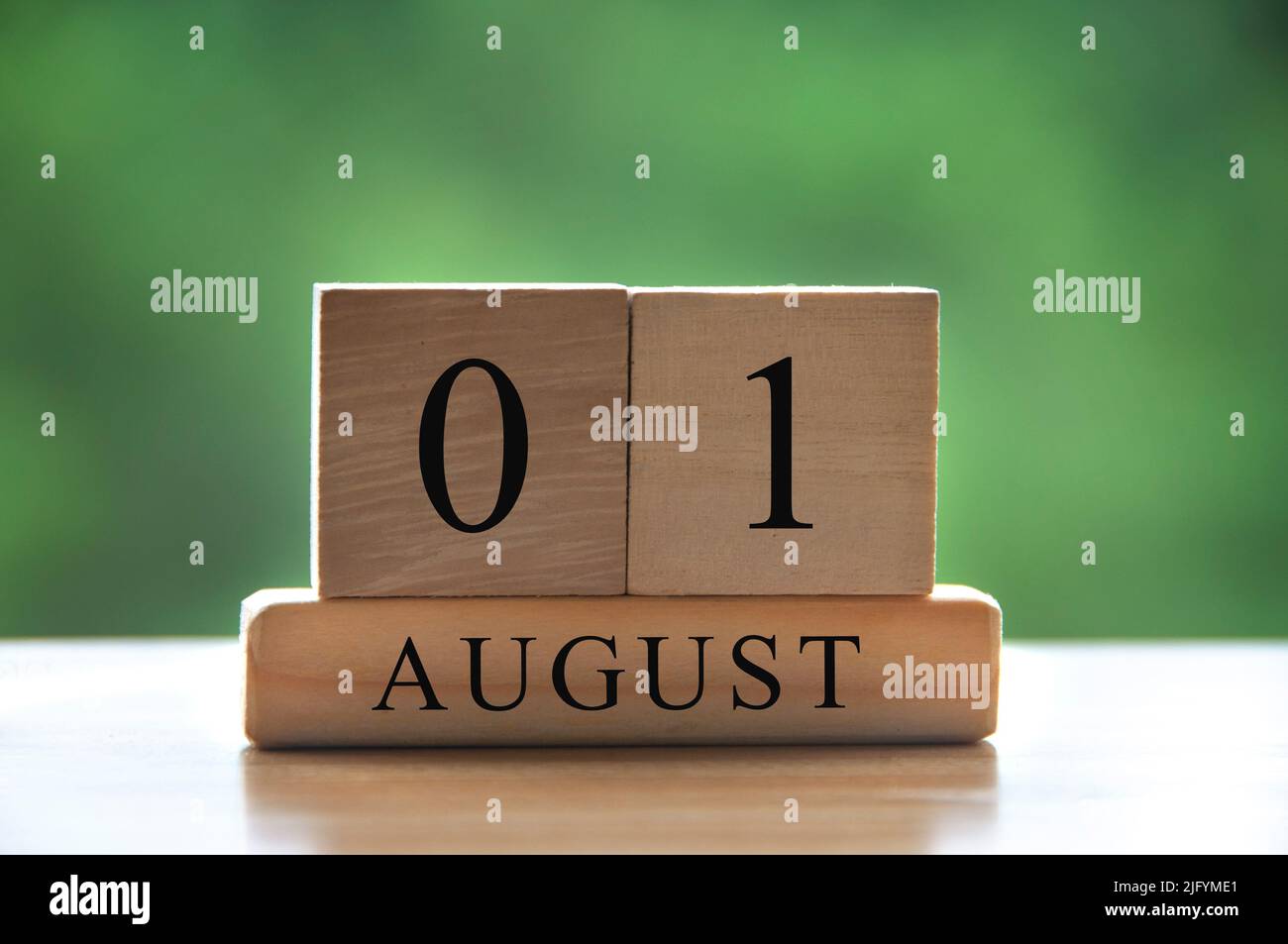 August 1 calendar hires stock photography and images Alamy