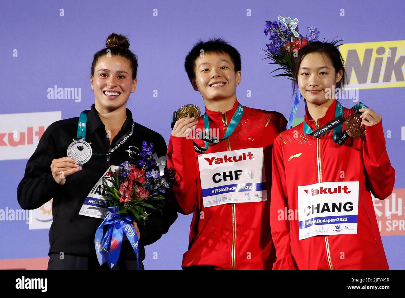 Budapest, Hungary, 2nd July 2022. Yiwen Chen of China, Mia Vallee of ...