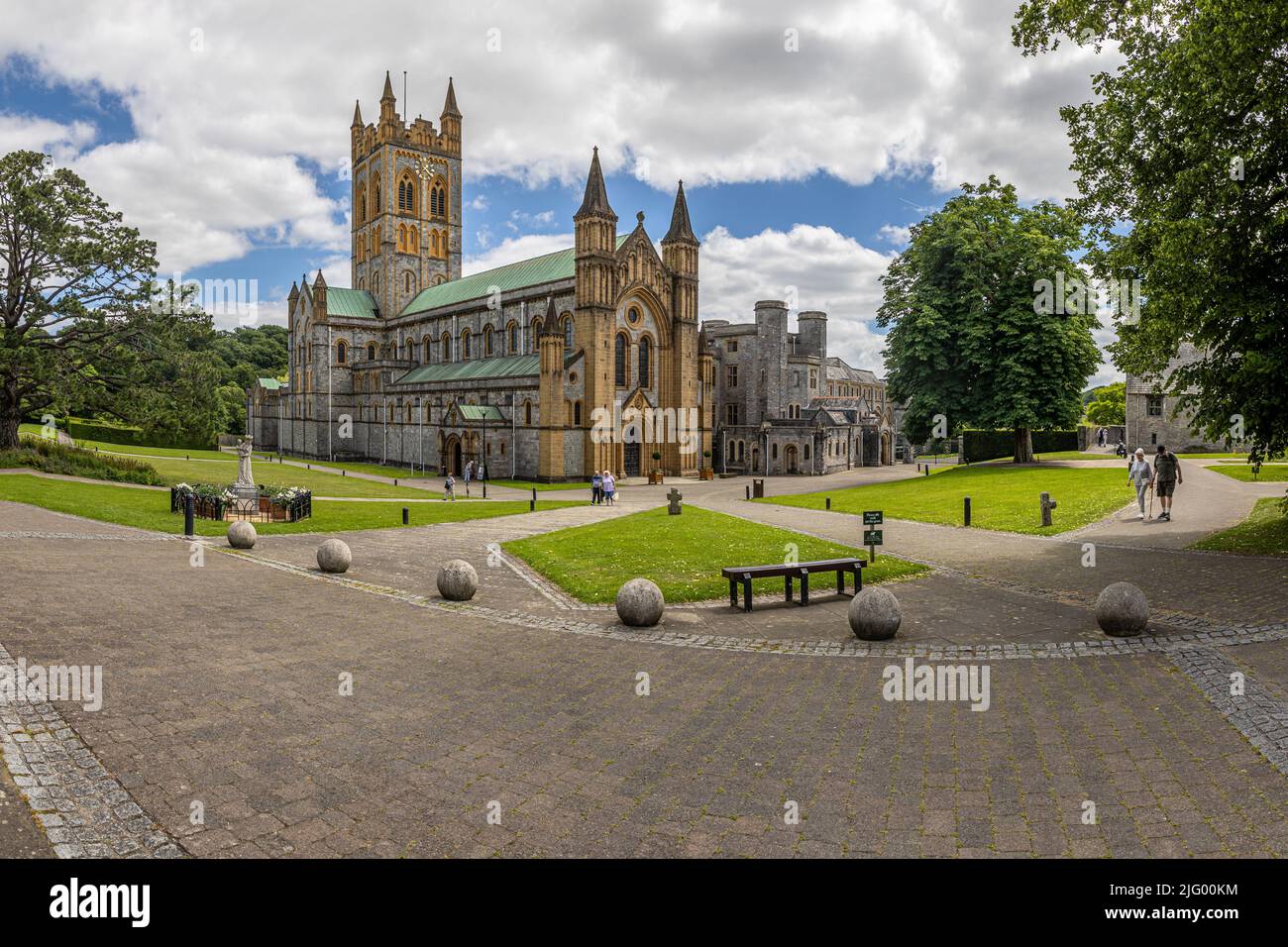 Buckfast Abbey forms part of an active Benedictine monastery at Buckfast, near Buckfastleigh, Devon, England. Buckfast first became home to an abbey i Stock Photo