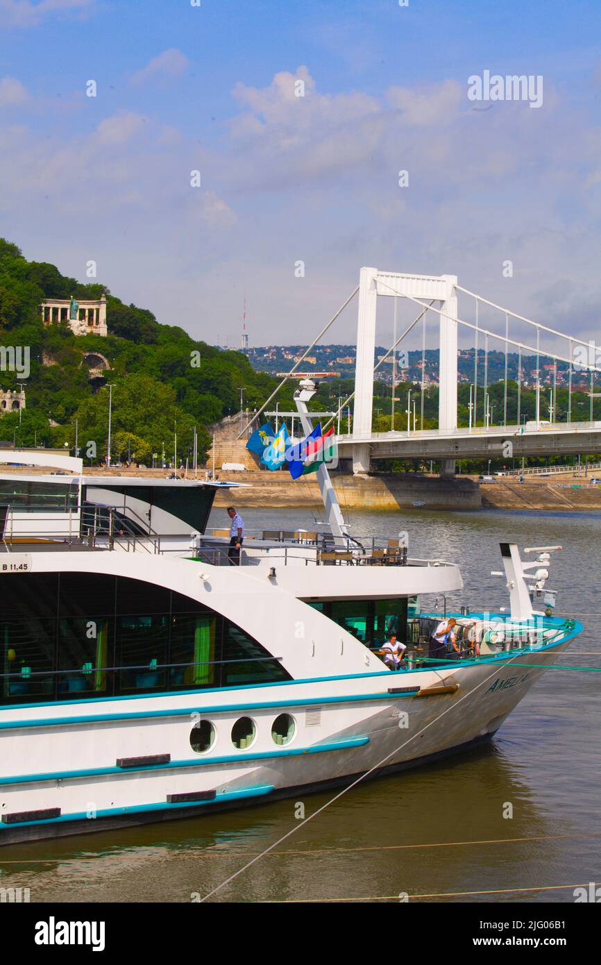 Hungary, Budapest, Danube river, Elisabeth bridge, cruise ship, Stock Photo