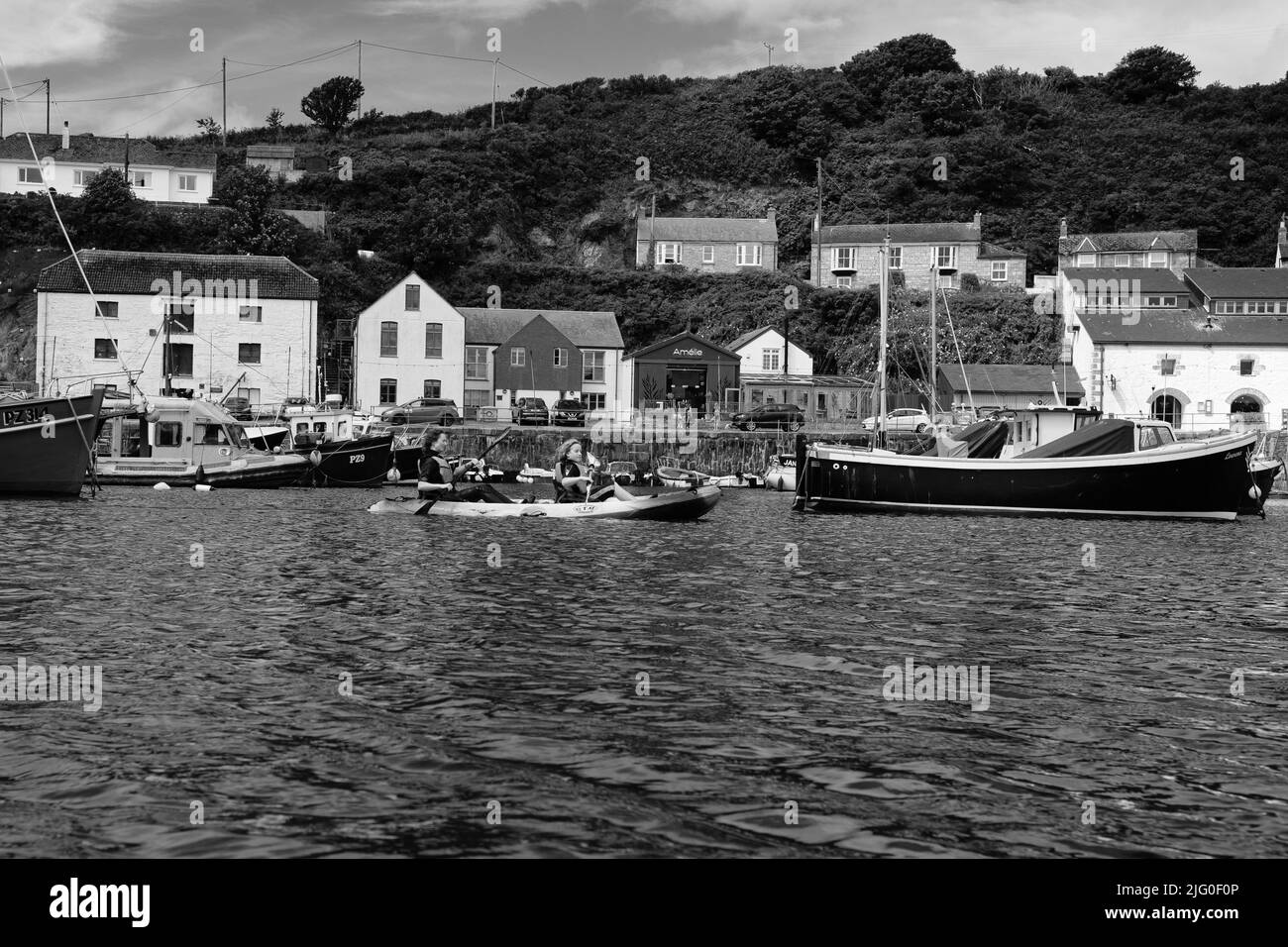 Kayak coast Black and White Stock Photos & Images Alamy