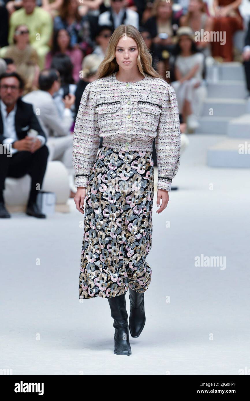 Chanel Haute Couture Fall Winter 22/23 is an expression of couture
