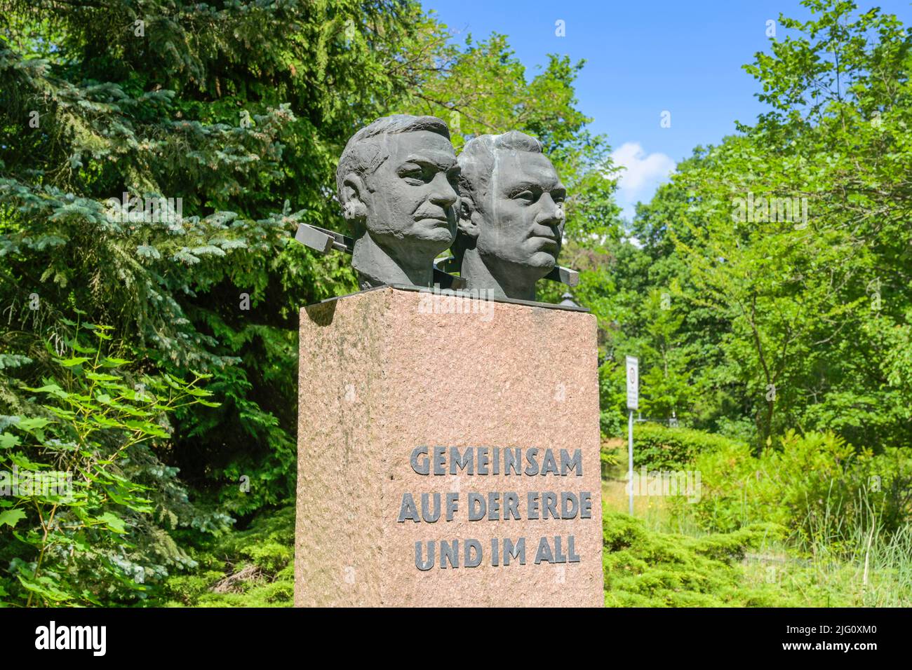 Denkmal Kosmonauten Waleri Bykowski und Sigmund Jähn, Telegrafenberg