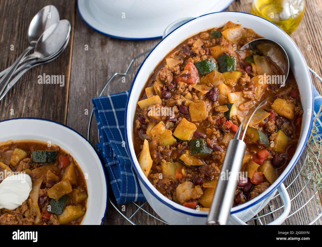 Ground beef stew with cabbage, vegetables and kidney beans. Served in a