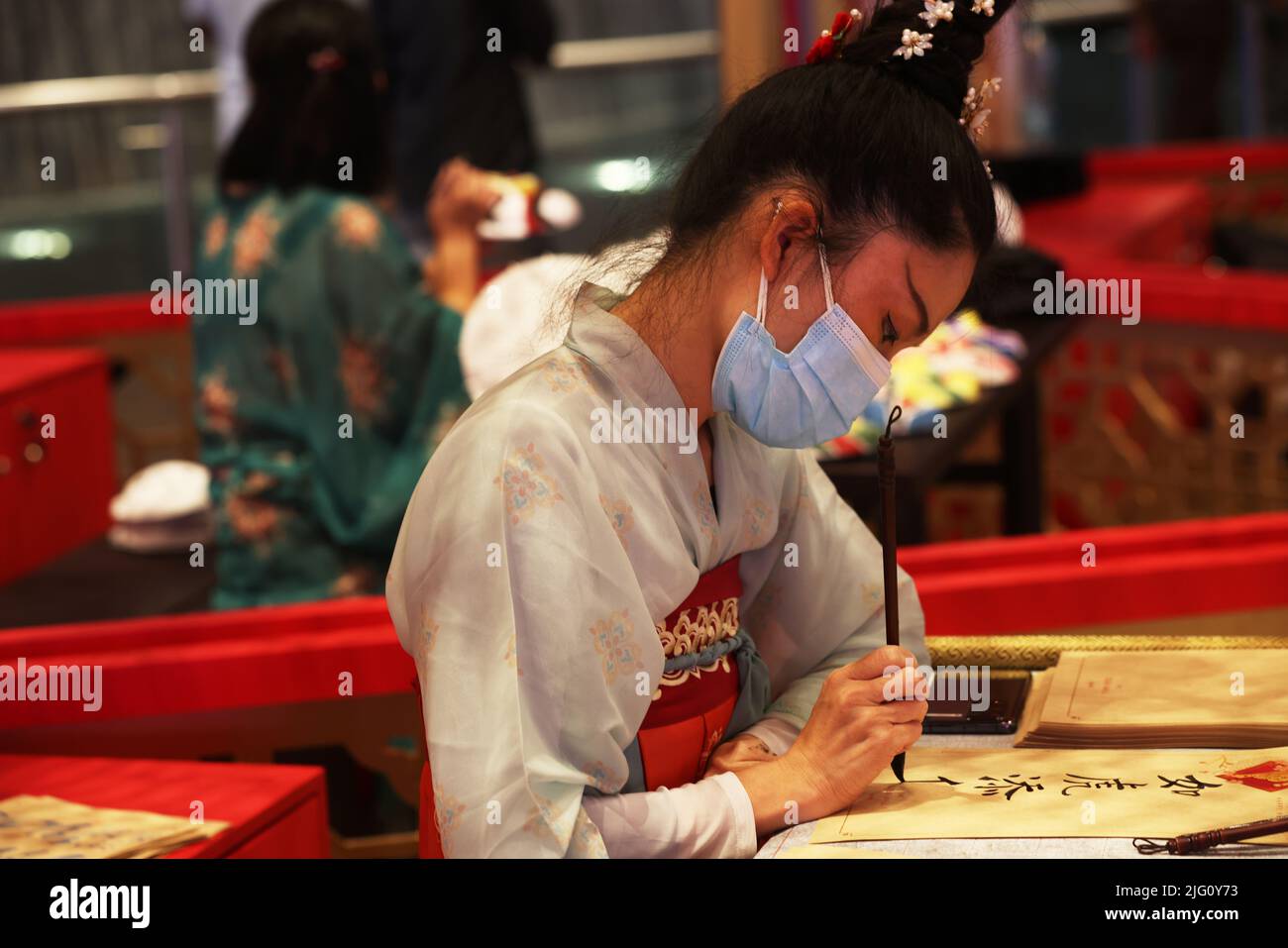 Dubai Mall, Pinsel , Kalligrafie, Kunst, die chinesische Kalligrafie wird mit einem Schriftenpinsel durchgeführt Stock Photo