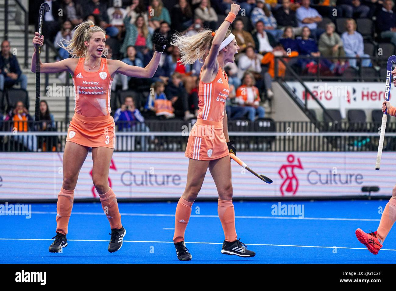 amstelveen-netherlands-july-6-yibbi-jansen-of-netherlands-sanne
