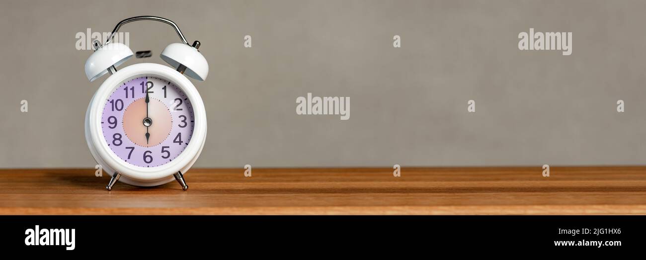 Clock face showing time six hires stock photography and images Alamy