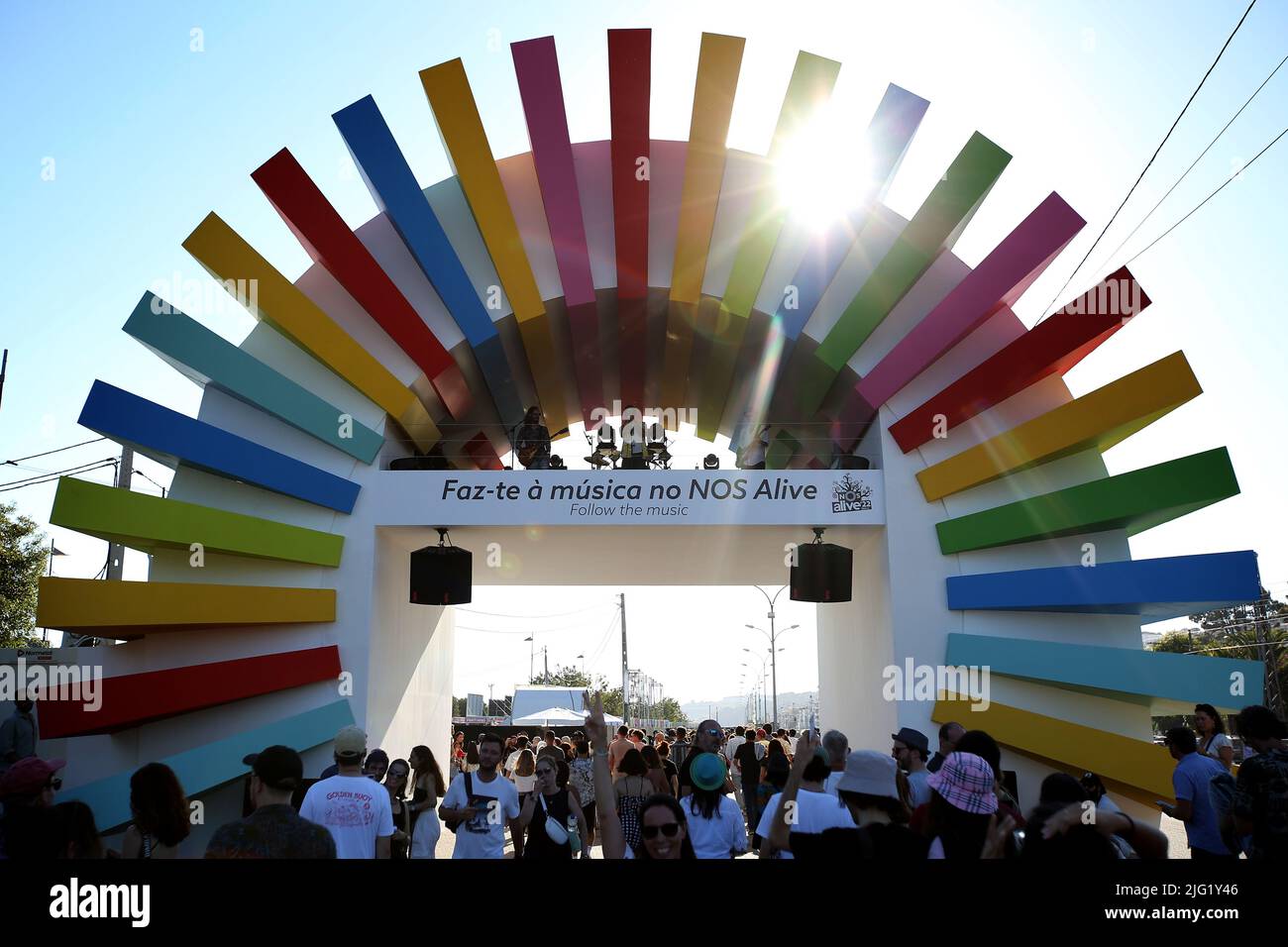 July 6, 2022, Lisbon, Portugal: Festival goers attend the first day of the NOS Alive 2022 music festival in Lisbon, Portugal, on July 6, 2022. The NOS Alive music festival runs from July 6 to July 9 2022 with The Strokes, Florence + The Machine, Metallica and Imagine Dragons as headliners. (Credit Image: © Pedro Fiuza/ZUMA Press Wire) Stock Photo