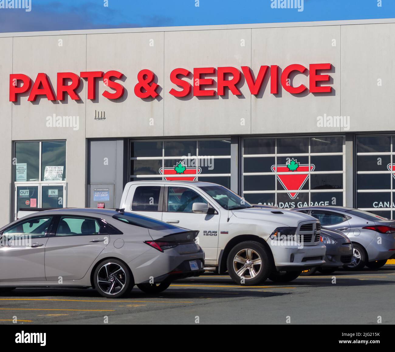 Canadian automotive parts retail chain hires stock photography and