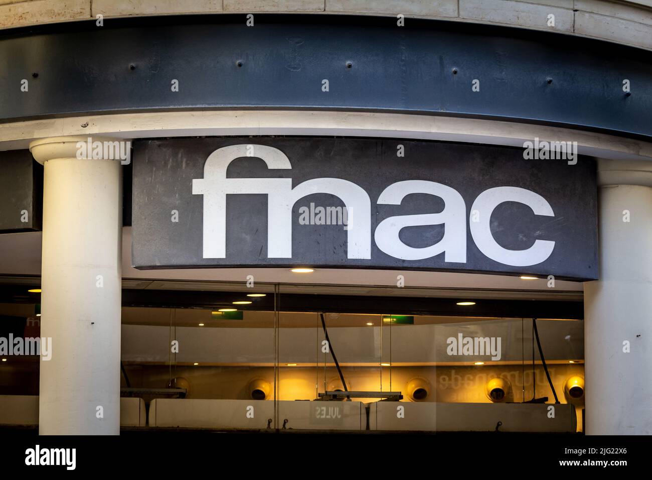France fnac hi-res stock photography and images - Alamy