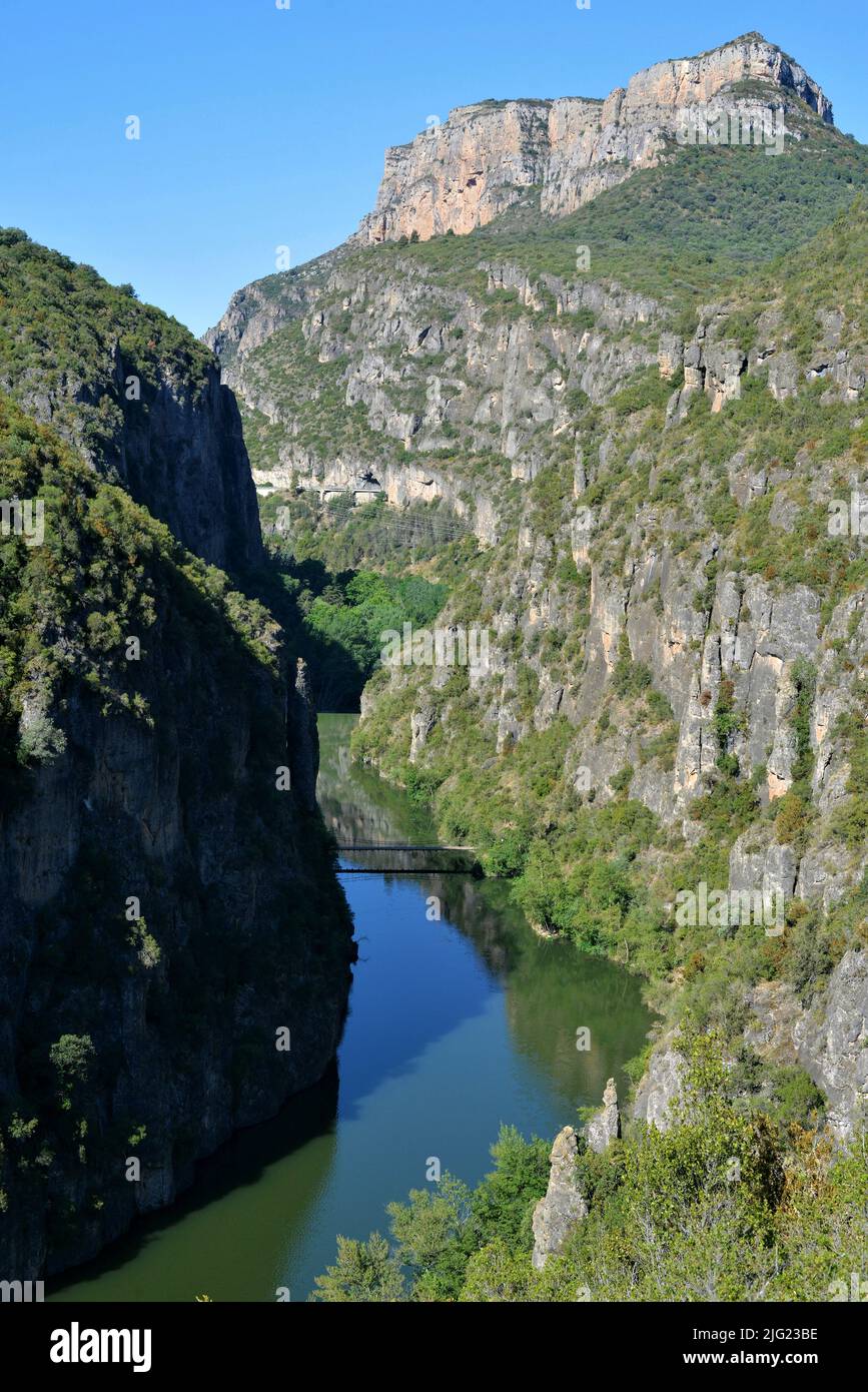 Panoramic views of the Mu gorge in the town of Alos de Balaguer in the  region of La Noguera, province of Lrida, Catalonia, Spain Stock Photo -  Alamy
