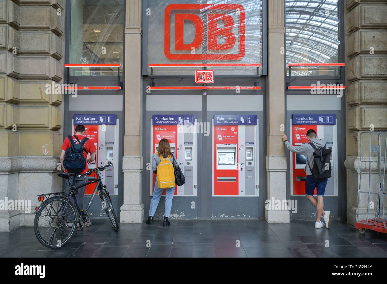 Fahrkartenautomaten, Hauptbahnhof, Frankfurt am Main, Hessen, Deutschland Stock Photo