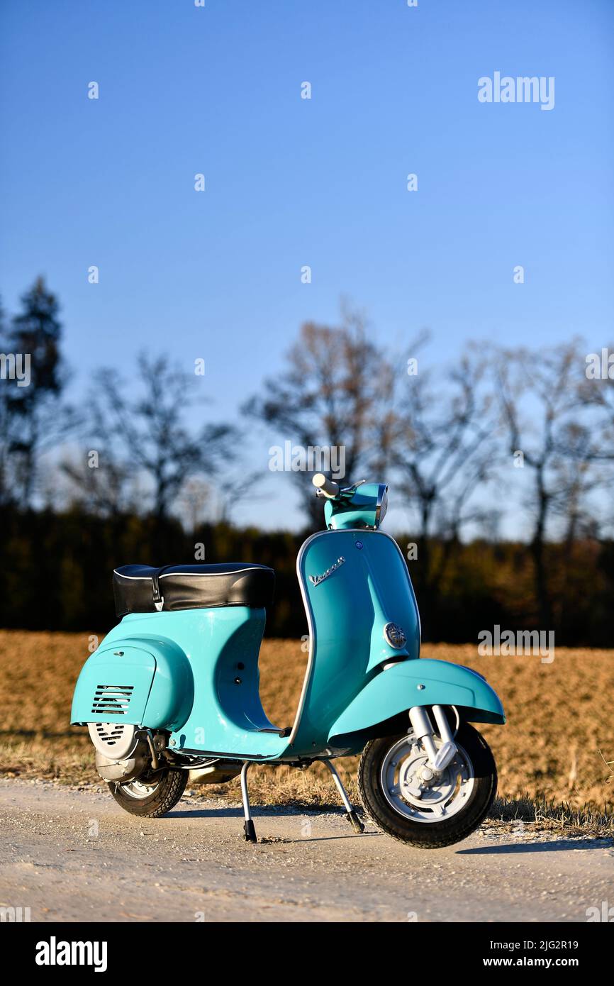 Vespa, V50, V50 N, V50 L, V50 R, V50 Speziale, Piaggio, 1963, 1974, Small Frame, Motorroller, Roller, Scooter, Blue, Green, Freising, Germany Stock Photo