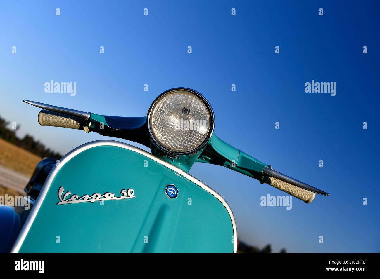 Vespa 125 hi-res stock photography and images - Page 3 - Alamy