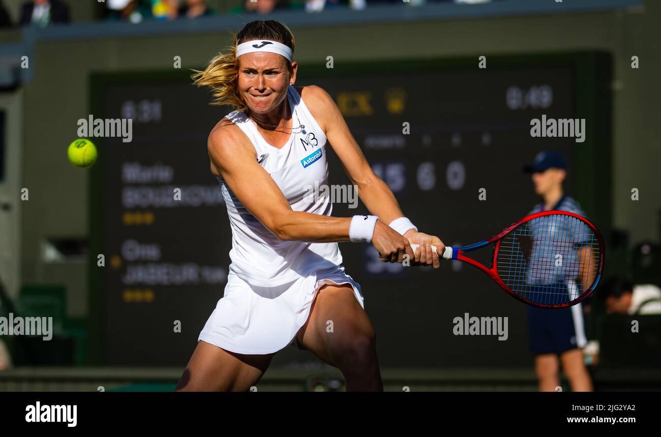Bouzková Eye Quarterfinals Grand Slam The Art of the Warm-Up: Mastering the Clay Court Transition