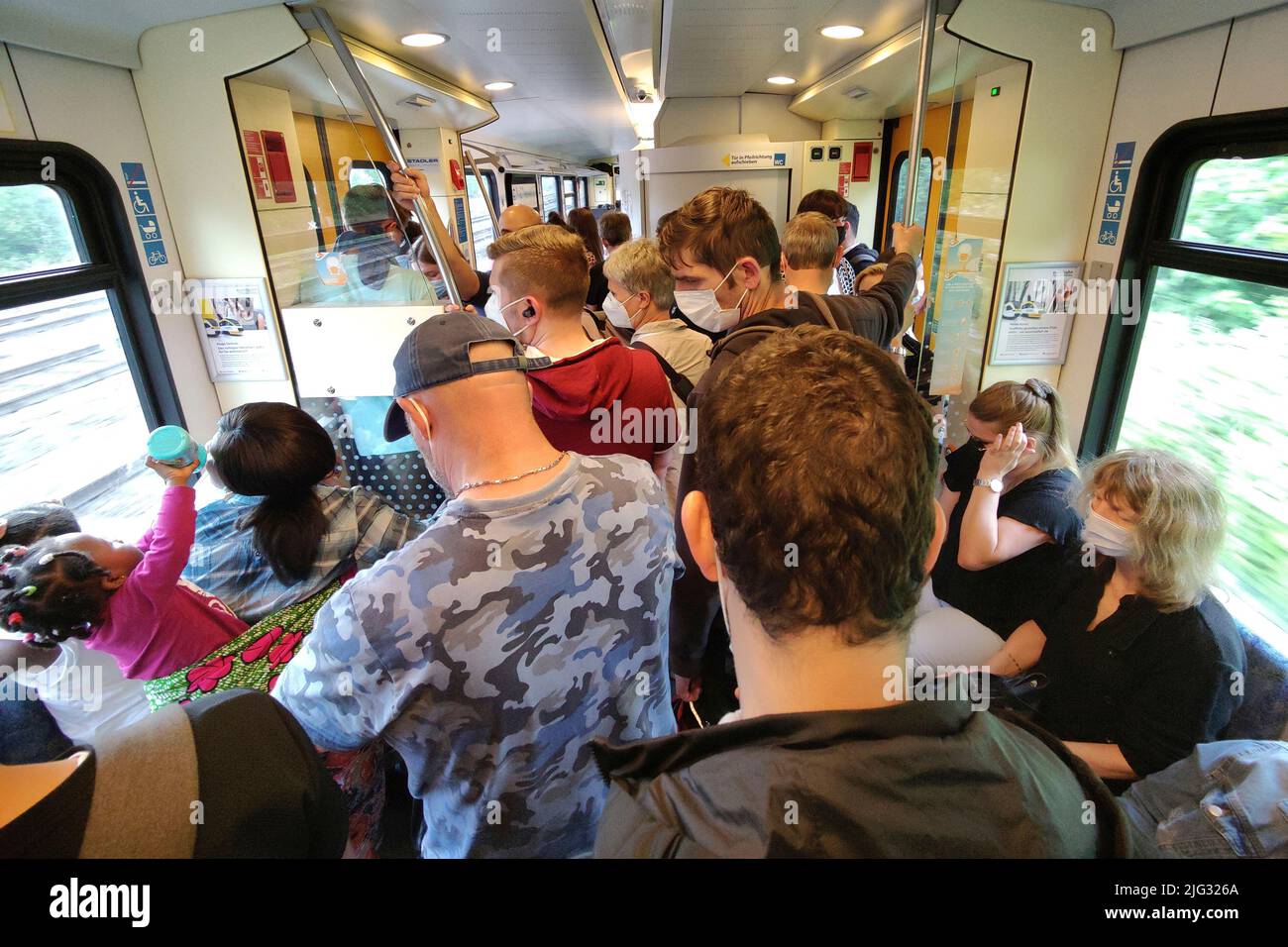 crowds in the train, chaos in local transport, 9-euro ticket, Germany, North Rhine-Westphalia, Ruhr Area, Holzwickede Stock Photo