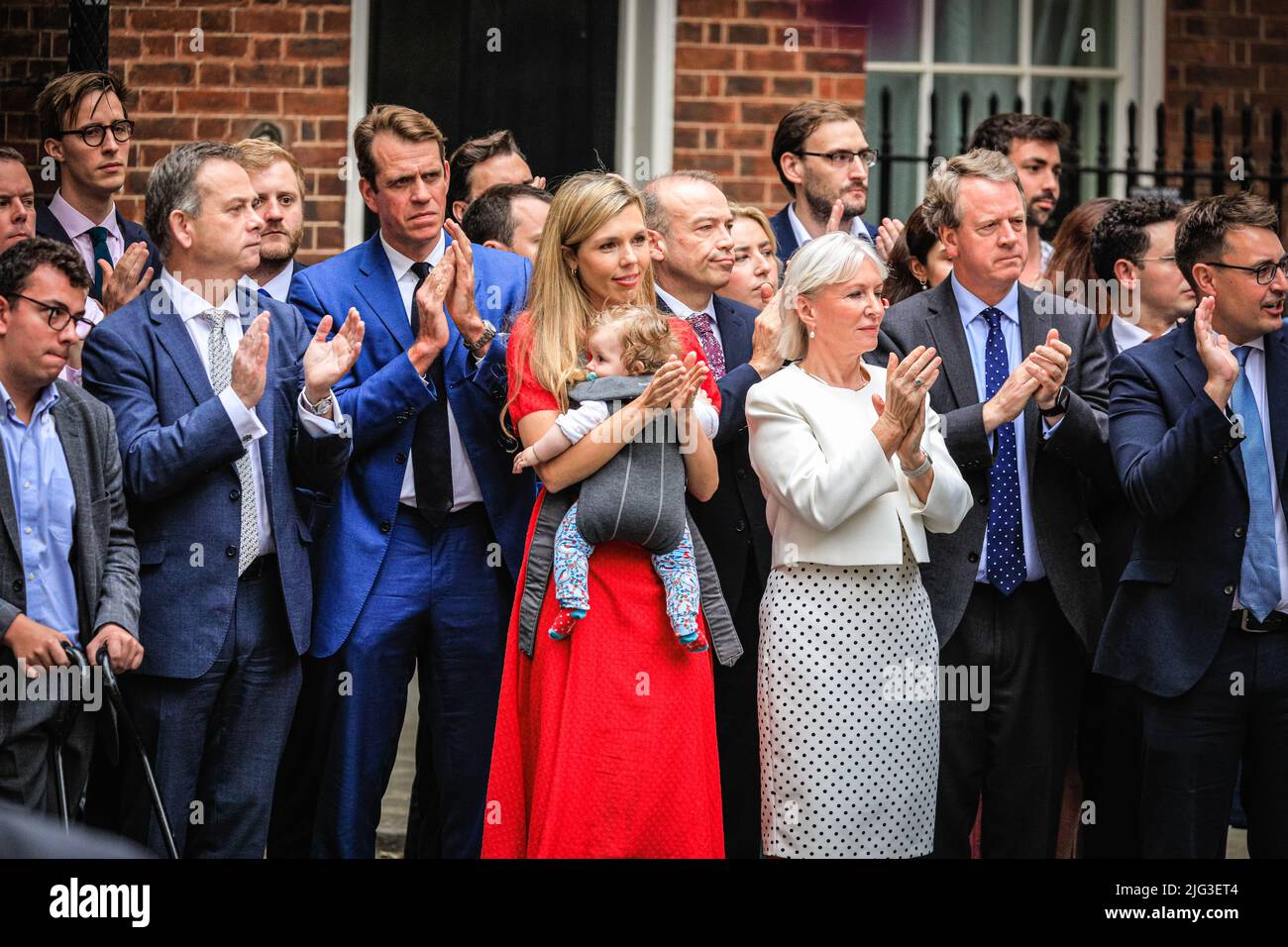 London, UK. 07th July, 2022. Carrie Johnson with baby Romy, Nadine Dorries, staff. British Prime Minister Boris Johnson resigns with a speech outside 10 Downing Street in Westminster, London, UK Credit: Imageplotter/Alamy Live News Stock Photo