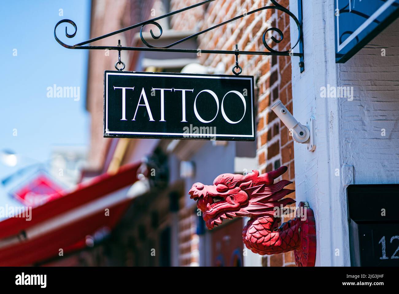 Tattoo store hi-res stock photography and images - Page 3 - Alamy