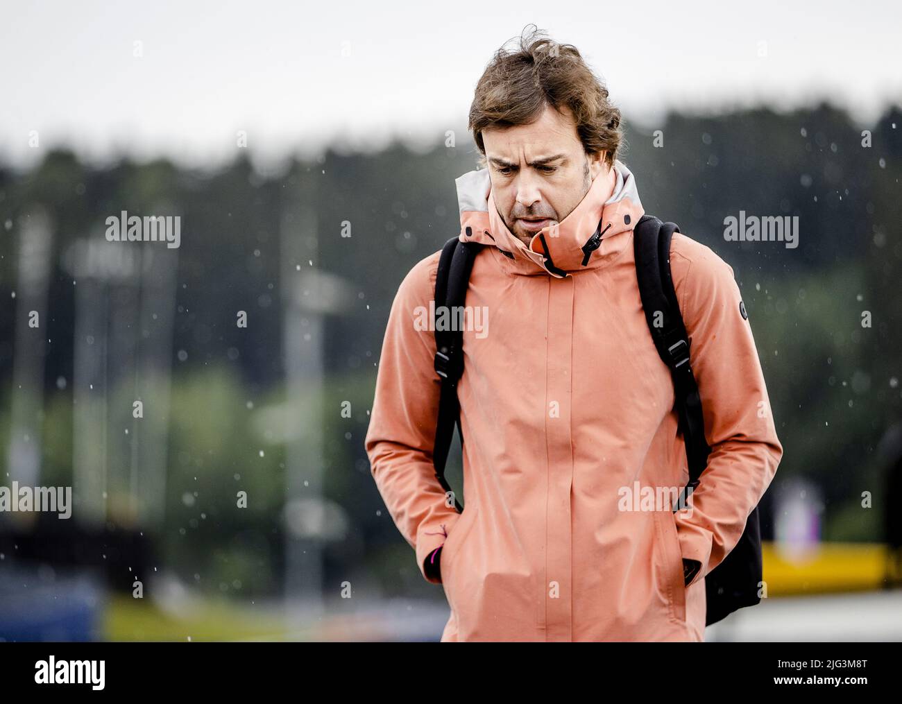 Spielberg, Austria. 7th July, 2022. 2022-07-07 12:48:48 SPIELBERG - Fernando Alonso (Alpine) arrives at the Red Bull Ring race track ahead of the Austrian Grand Prix. ANP SEM VAN DER WAL netherlands out - belgium out Credit: ANP/Alamy Live News Stock Photo
