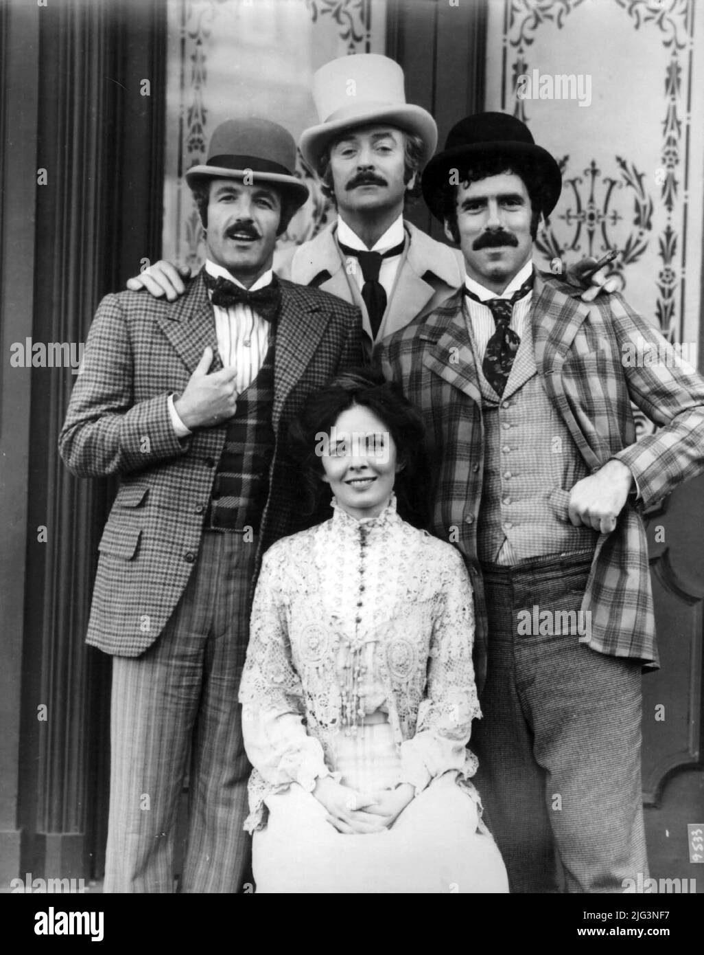 ELLIOTT GOULD, JAMES CAAN, DIANE KEATON and MICHAEL CAINE in HARRY AND