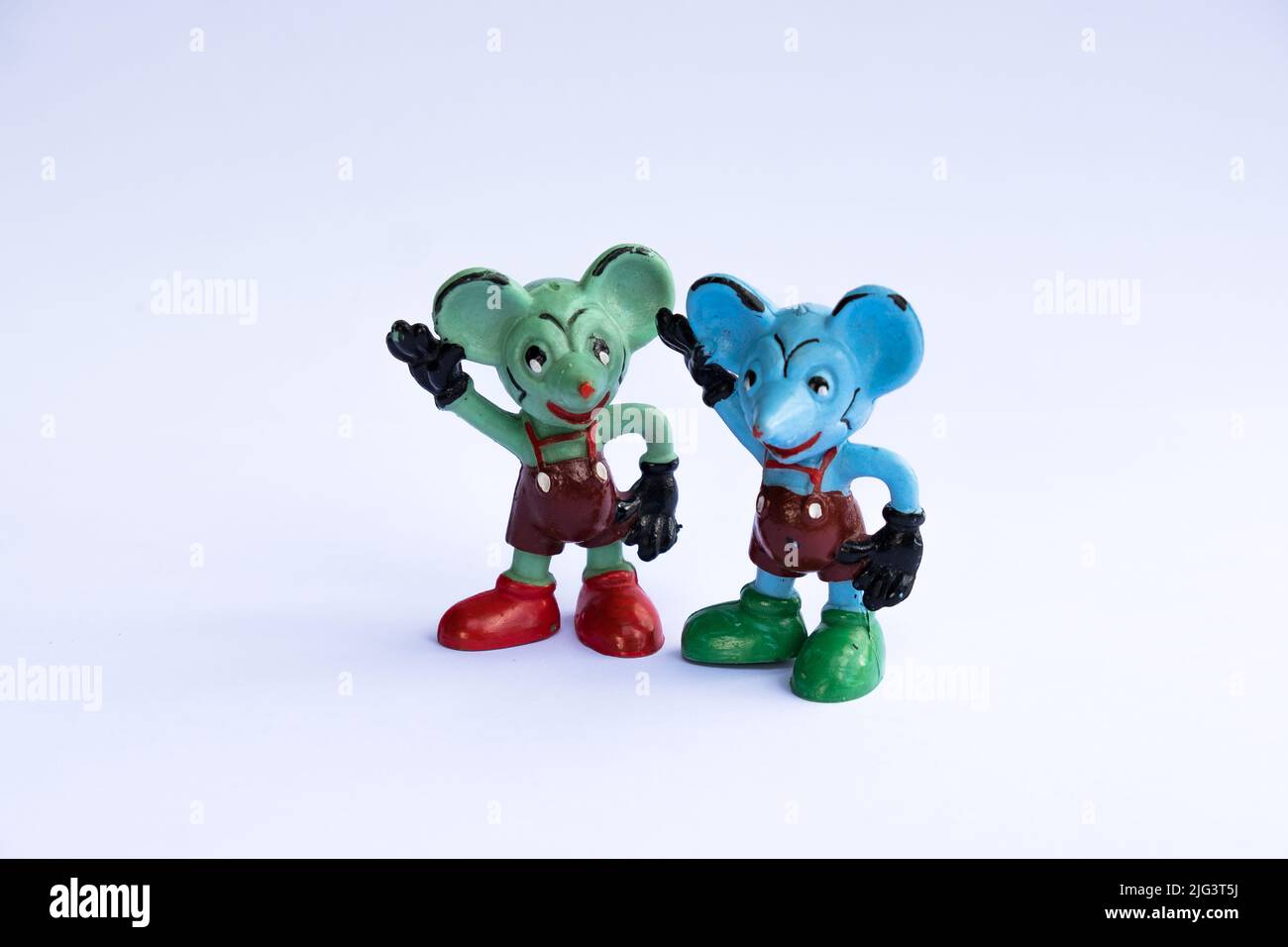 https://c8.alamy.com/comp/2JG3T5J/east-german-gdr-version-of-mickey-mouse-unbranded-old-mouse-rubber-toy-colorful-retro-mice-figures-popular-vintage-soviet-toy-from-70s-80s-2JG3T5J.jpg