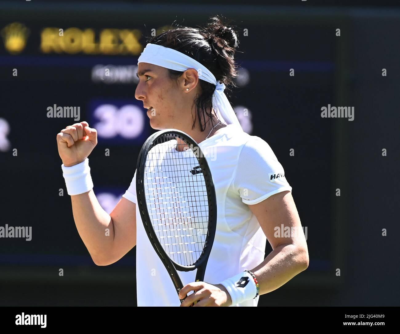 London, Gbr. 07th July, 2022. London Wimbledon Championships Day 07/07/2022 Ons Jabeur (TUN) wins semi-final match Credit: Roger Parker/Alamy Live News Stock Photo