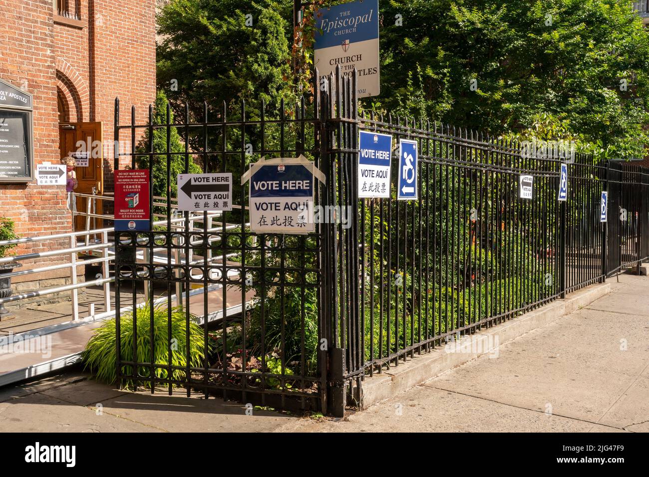 Church of the Holy Apostles polling site in Chelsea on Primary Election Day in New York on Tuesday, June 28, 2022. (© Richard B. Levine) Stock Photo
