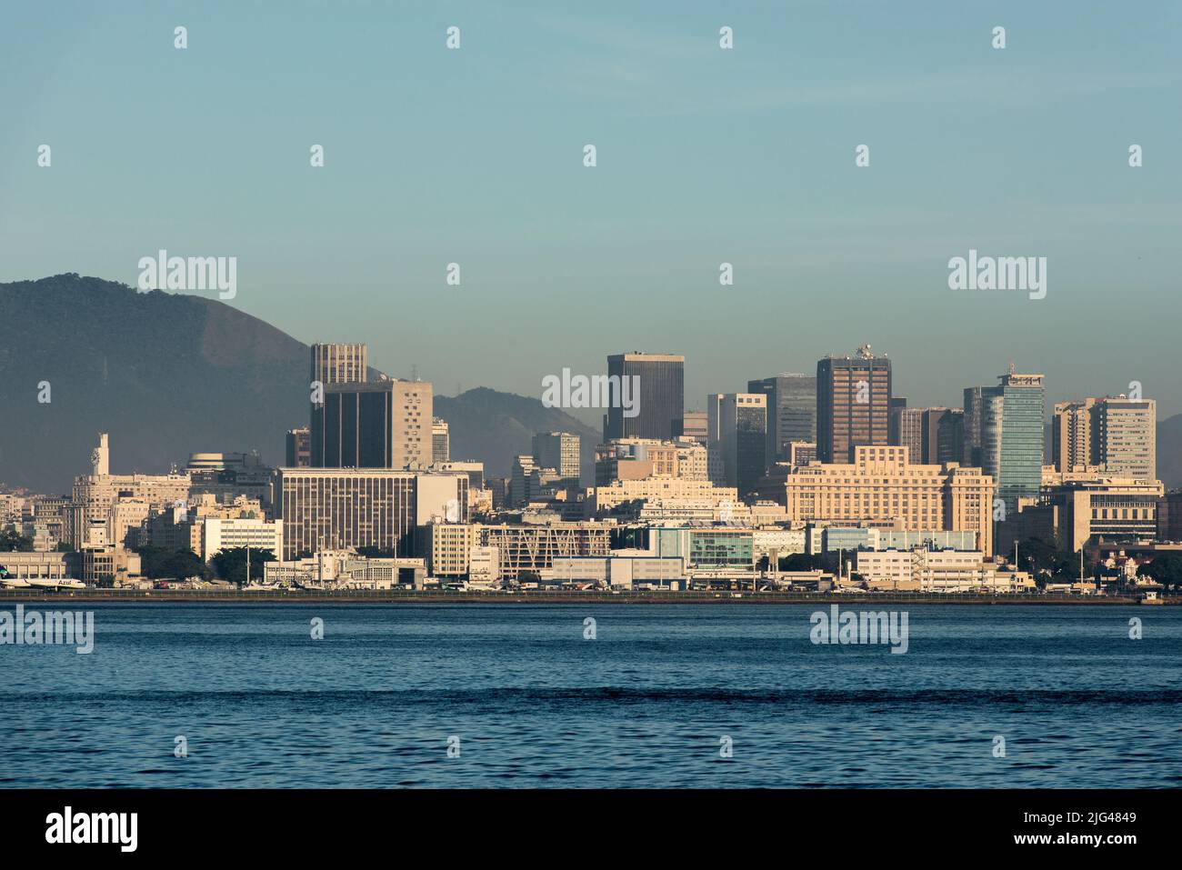 Rio de janeiro city skyline hi-res stock photography and images - Alamy