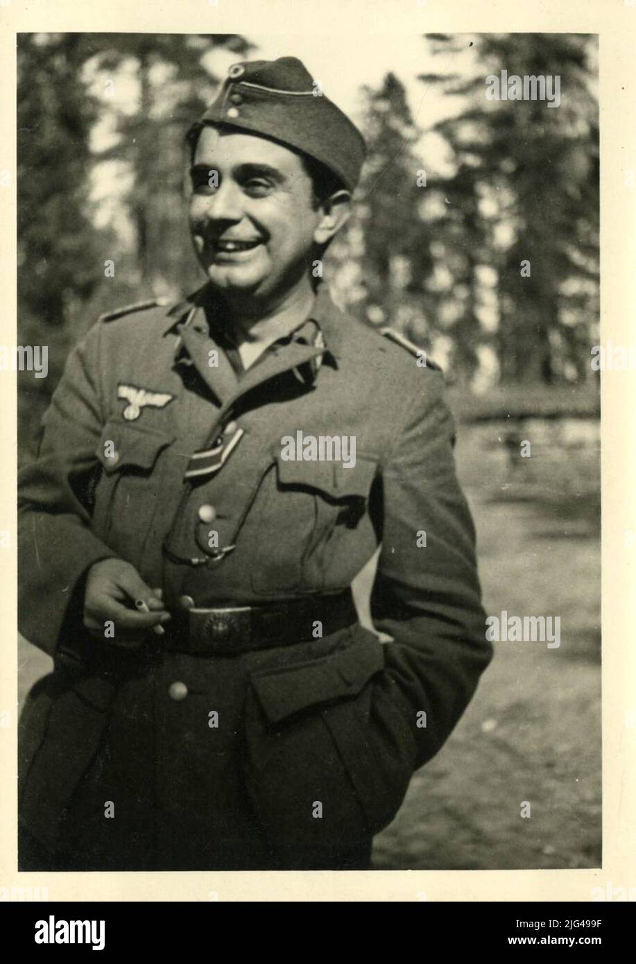 Portrait of Commander of the Blue Division. Leningrad Front Portrait of Spanish Commander, touched with a 42 -model hat for officers on the second ojal of the warrior, 2nd class Iron Cross and on the right pocket, emblem of the German eagle Stock Photo