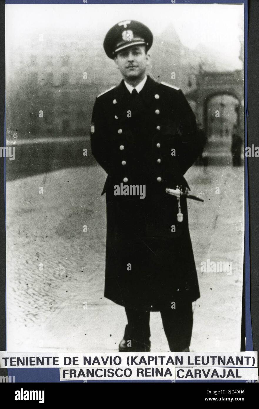 Photograph of the ship lieutenant Francisco Reina Carvajal, 1942