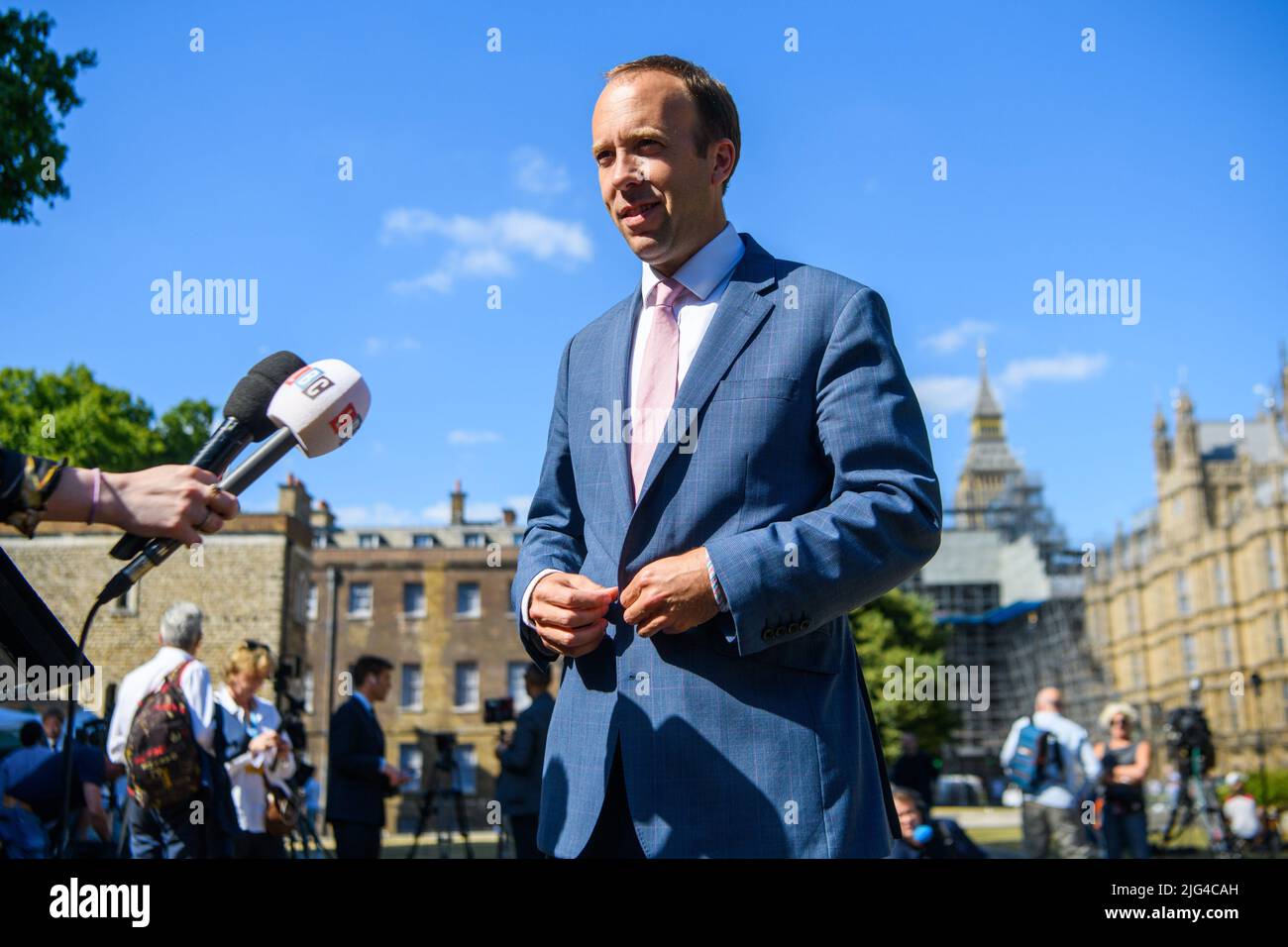 London, UK. 7 July 2022. Matt Hancock MP pictured giving media interviews on College Green, Westminster, after prime minister Boris Johnson announced his resignation. Picture date: Thursday July 7, 2022. Photo credit should read: Matt Crossick/Empics/Alamy Live News Stock Photo